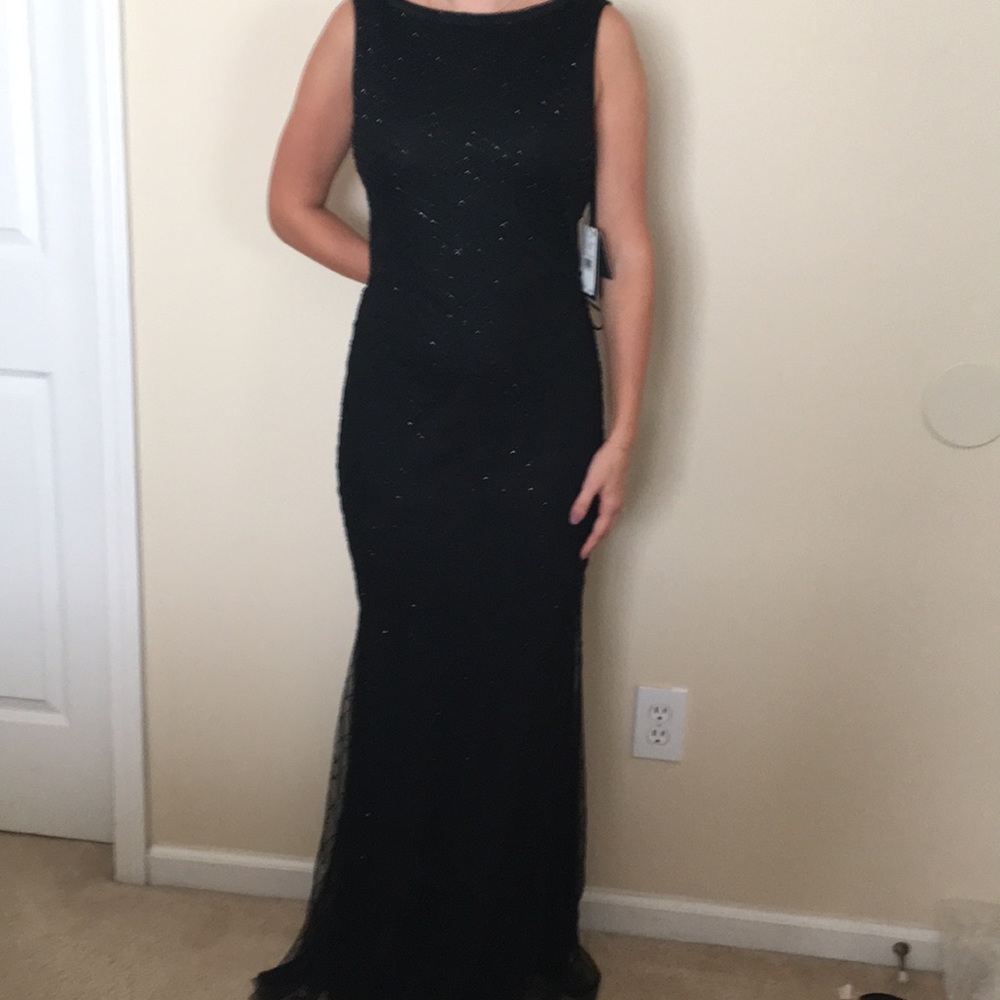 Adrianna Papell. BEAD. MERMAID. GOWN